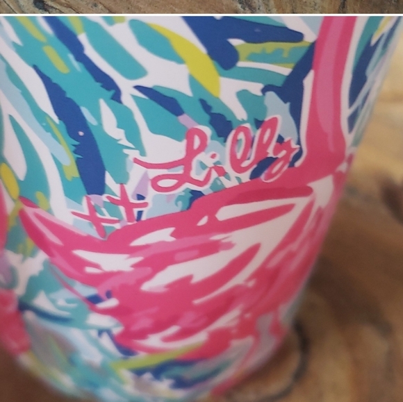 Set of 2 Lily  Pulitzer Plastic Glasses - Picture 2 of 2